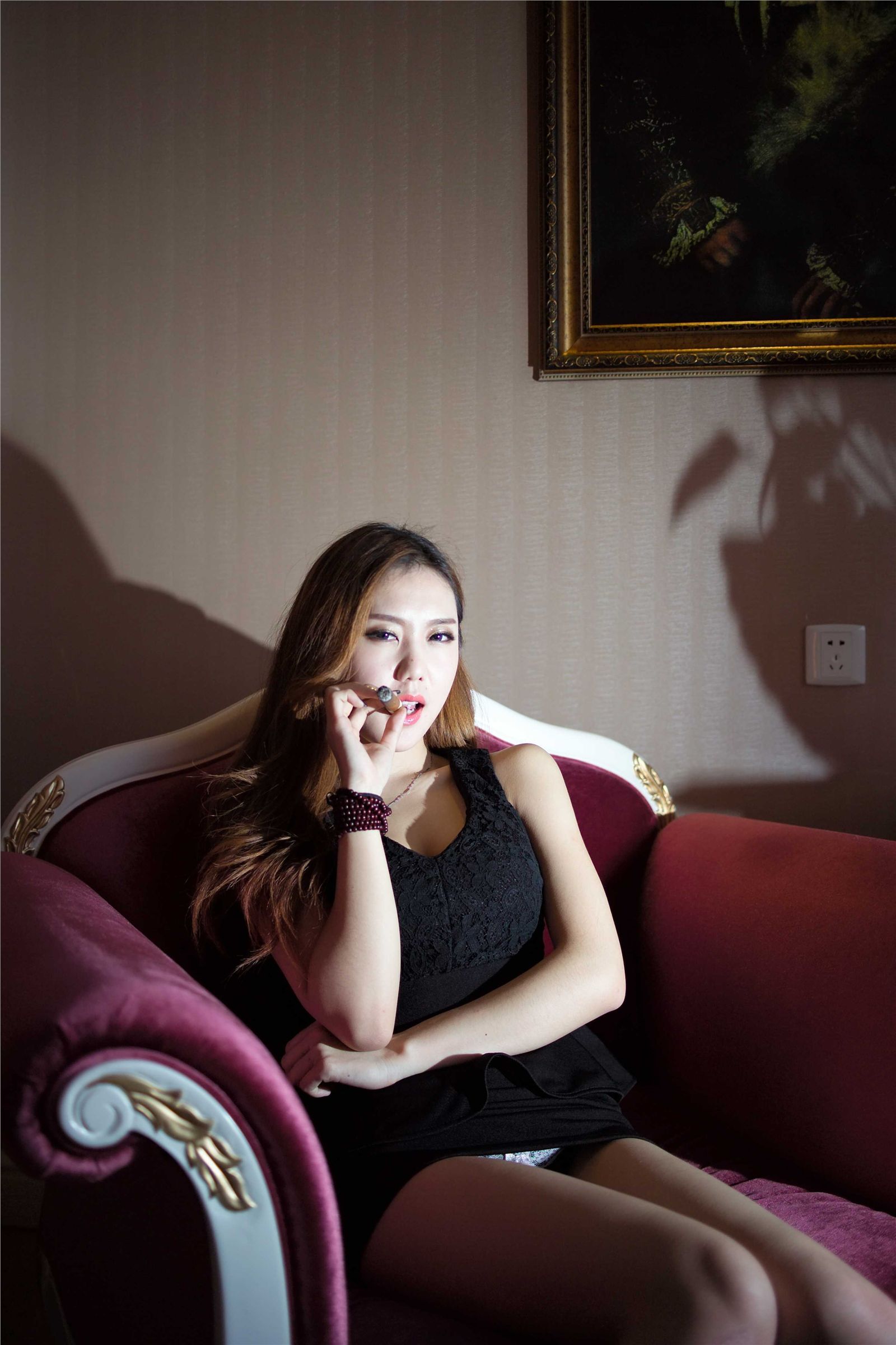 雅琪2013.05.15藝術私拍套圖